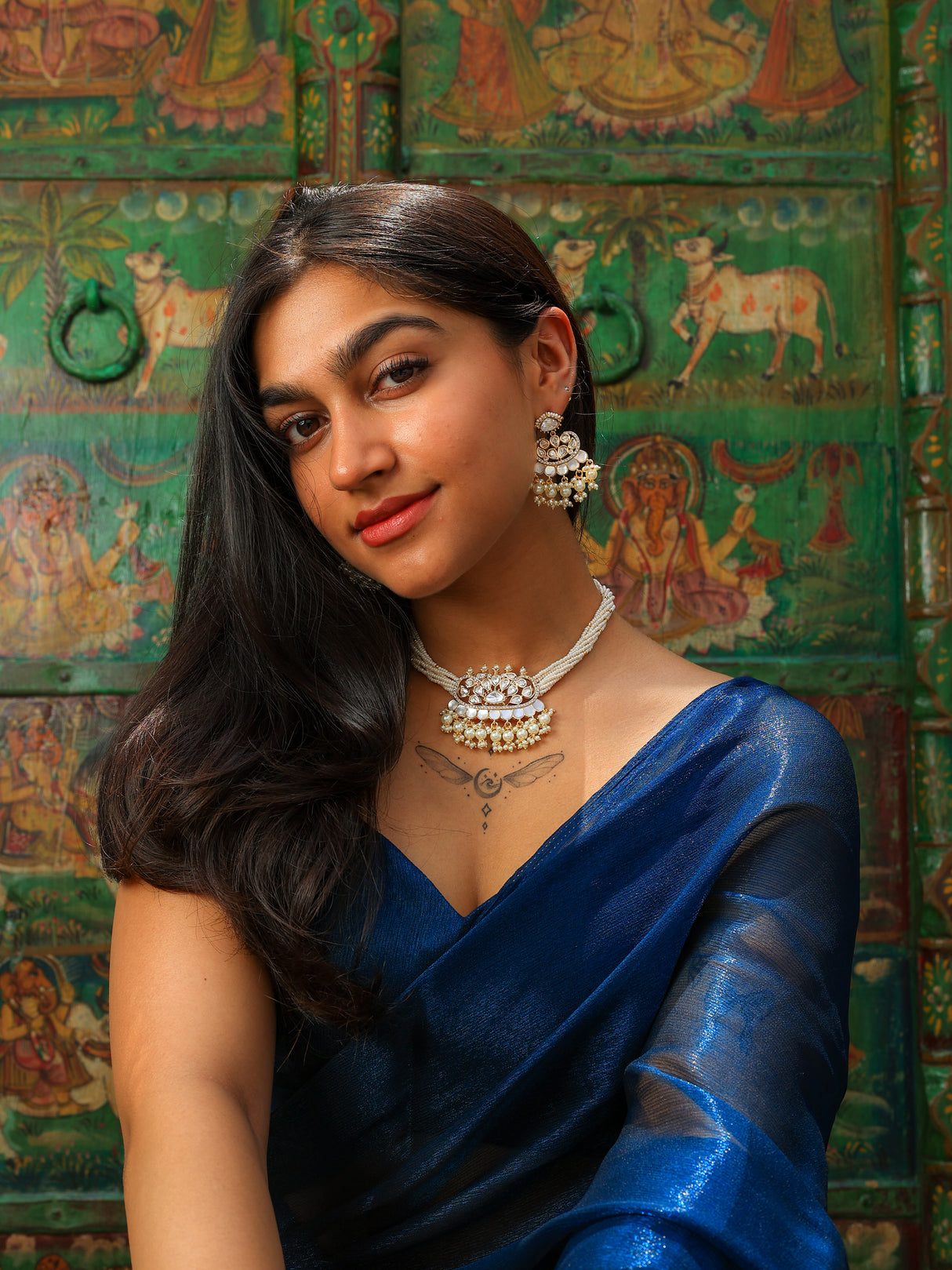 Roohani royal fusion tyaani kundan and mop choker set