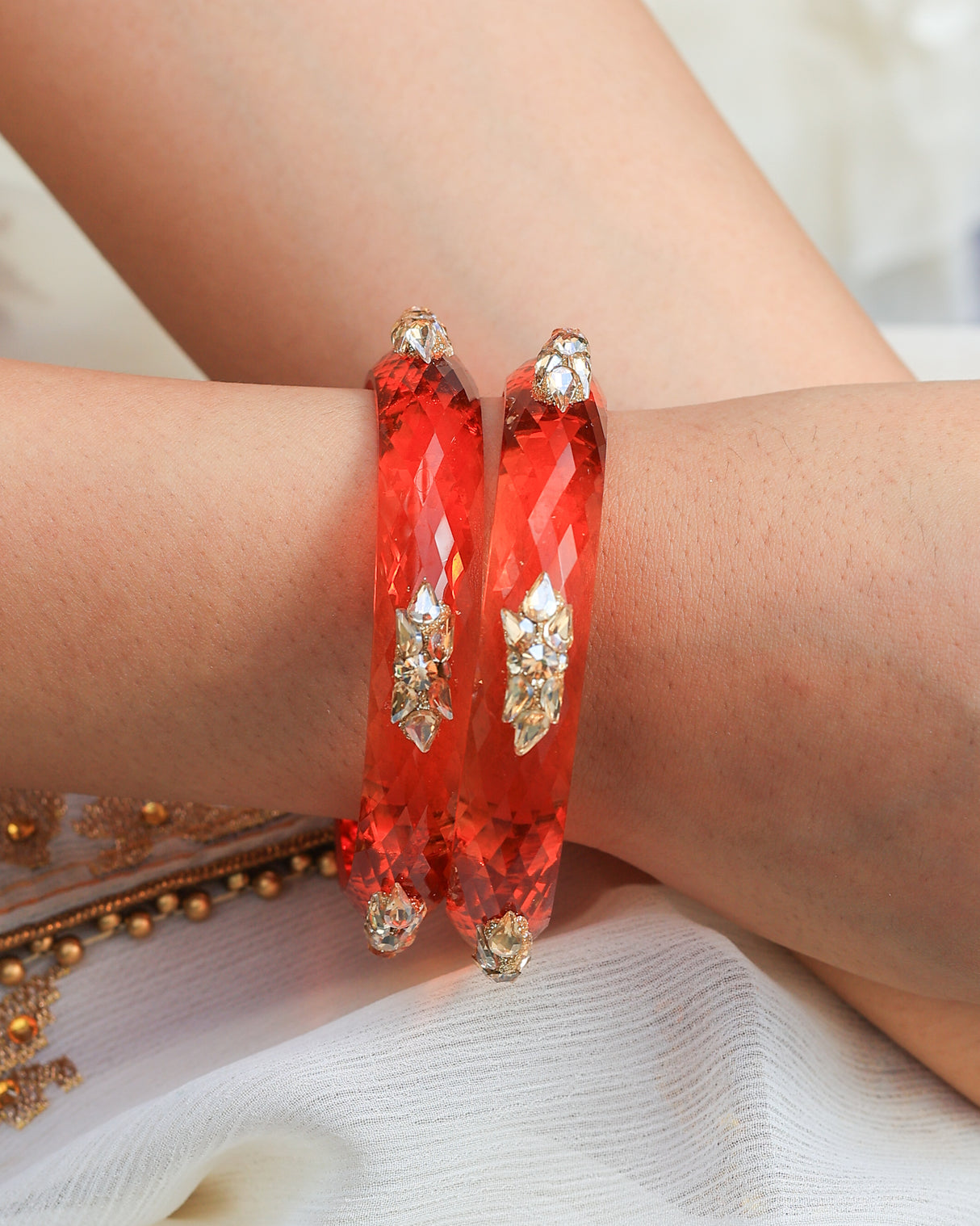 Chhavi Acrylic with Diamond Cutting And Mughal Motif Bangles