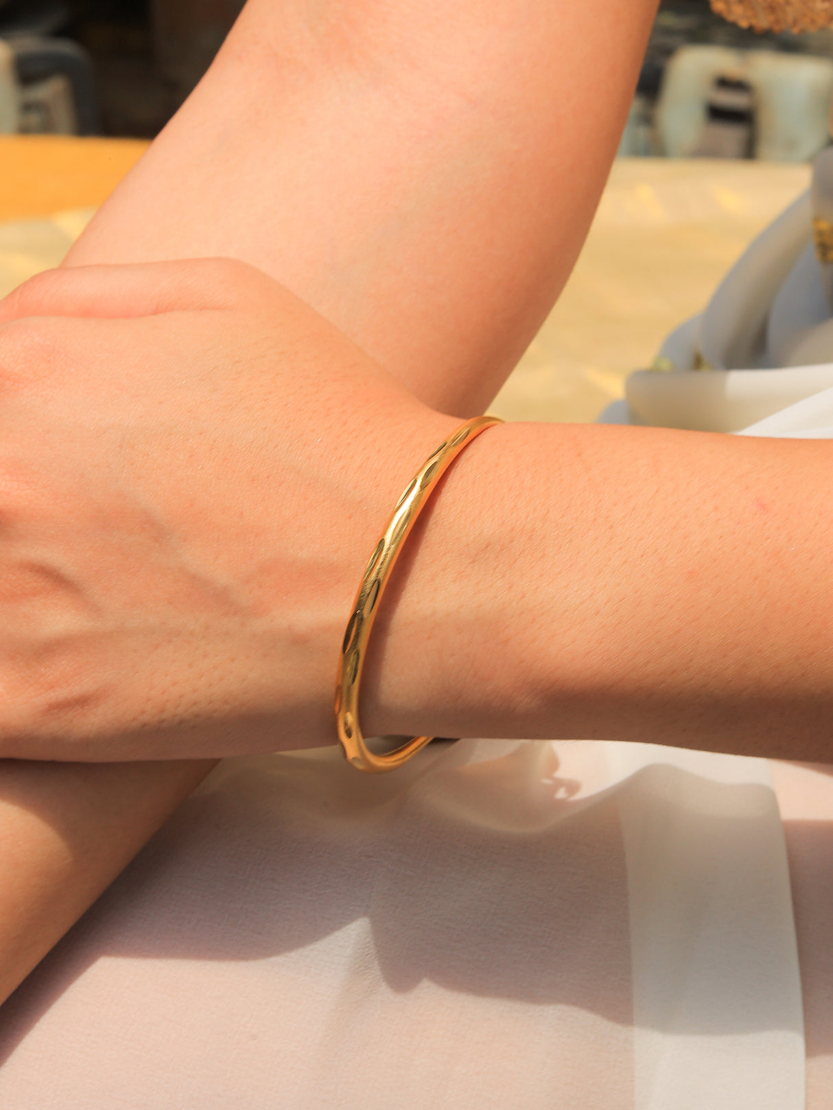 Roshni brass polished bracelet