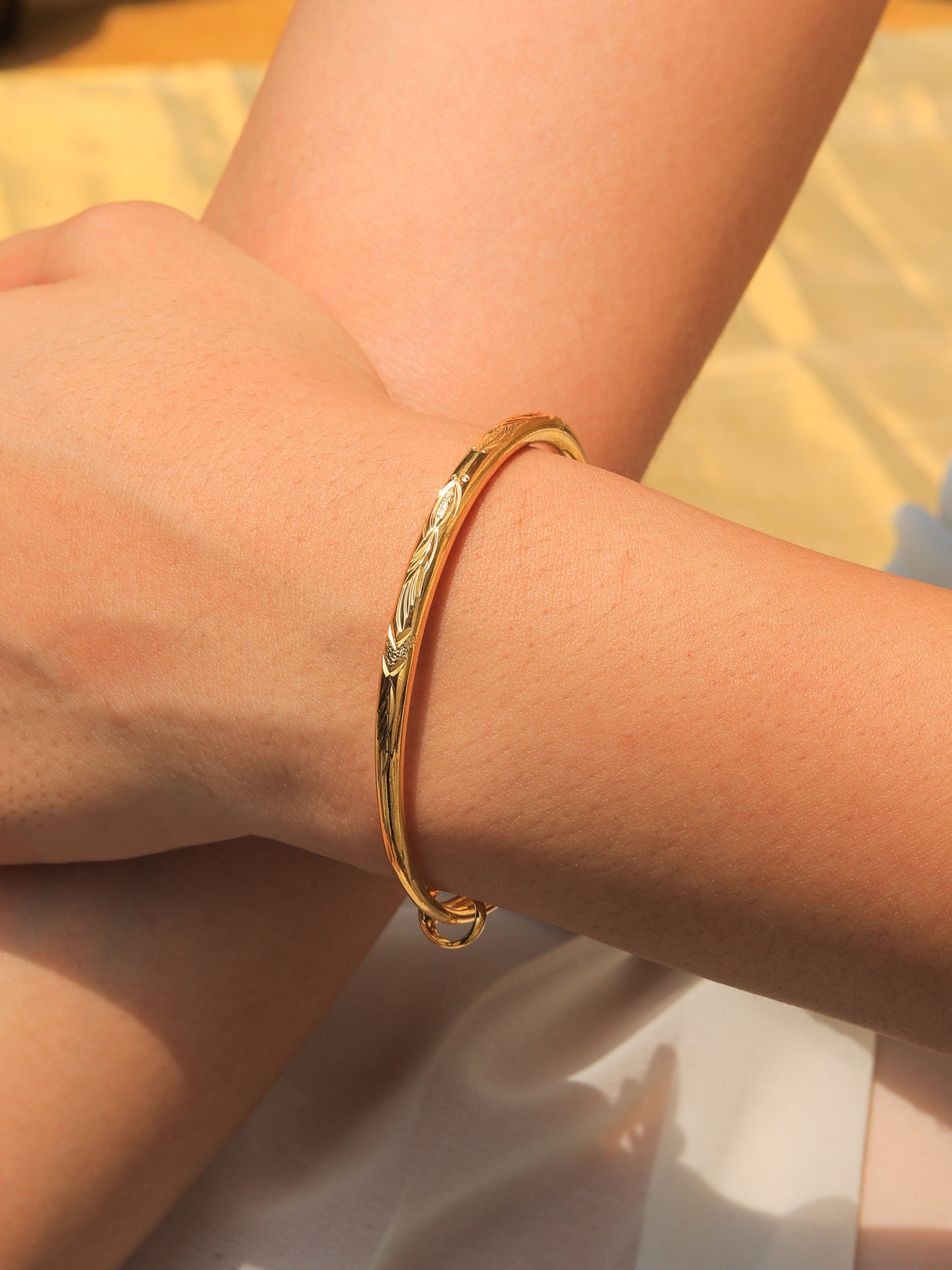 Roshni brass polished bracelet