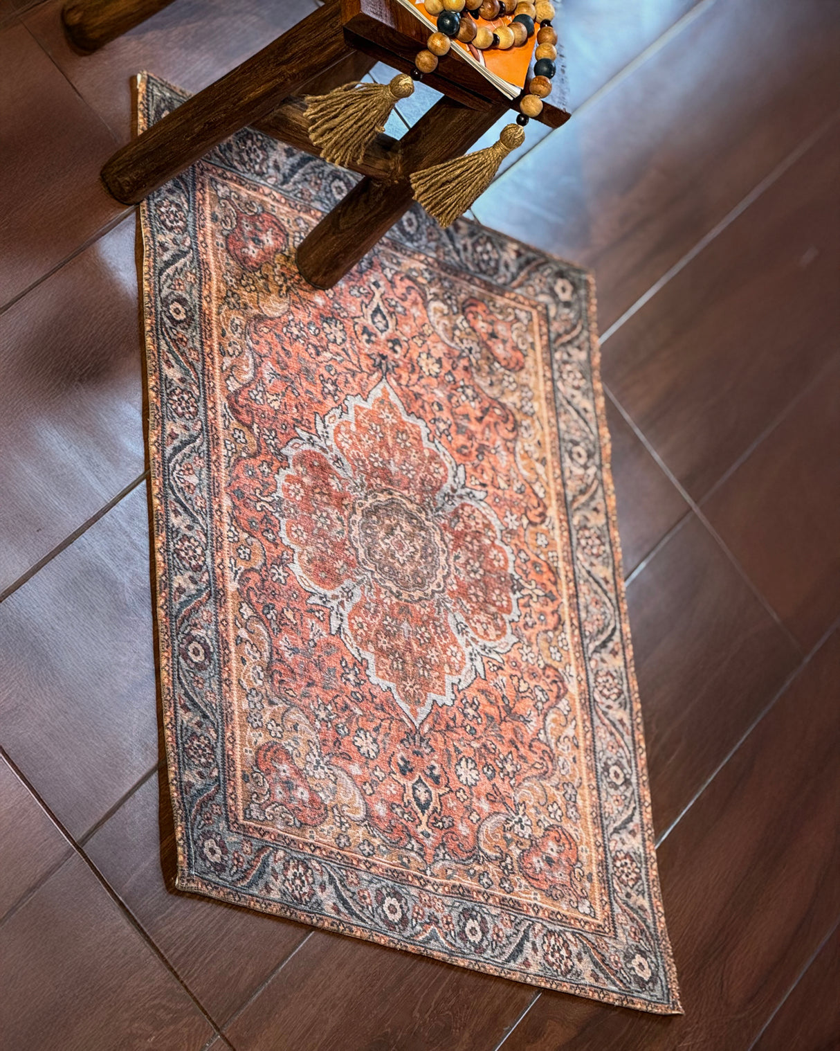 Rumi Chenille polyester rug