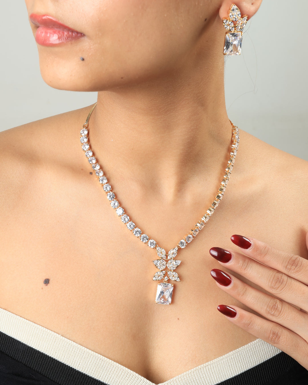 Pashmina Celeste Radiance Crystal Pendant Necklace Set