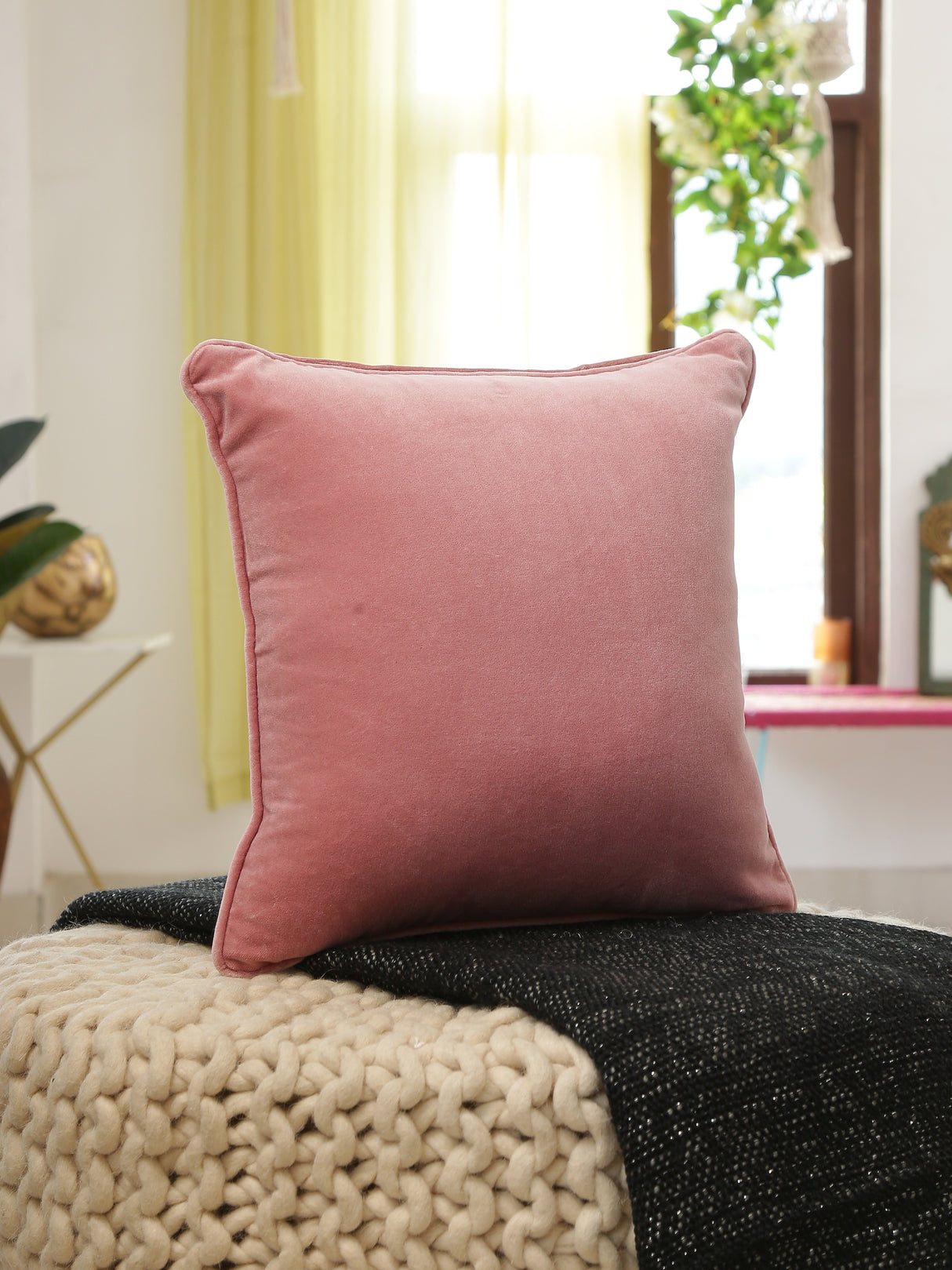 Classic Elegant cotton velvet cushion cover in solid color - Pink