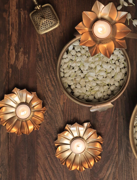 Urli - Antique Gold Finish Brass - L 2