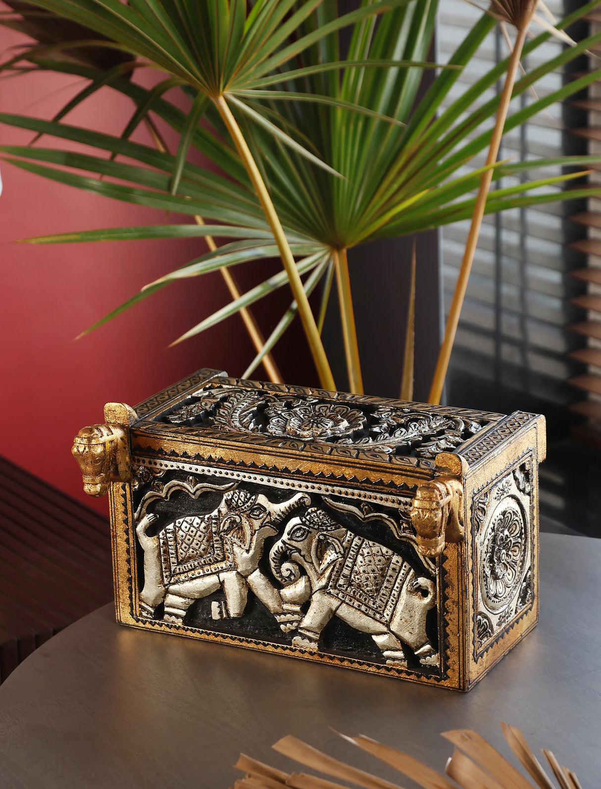 Antiquity Rustica Collective - Wooden Carving Box Gold And Silver
