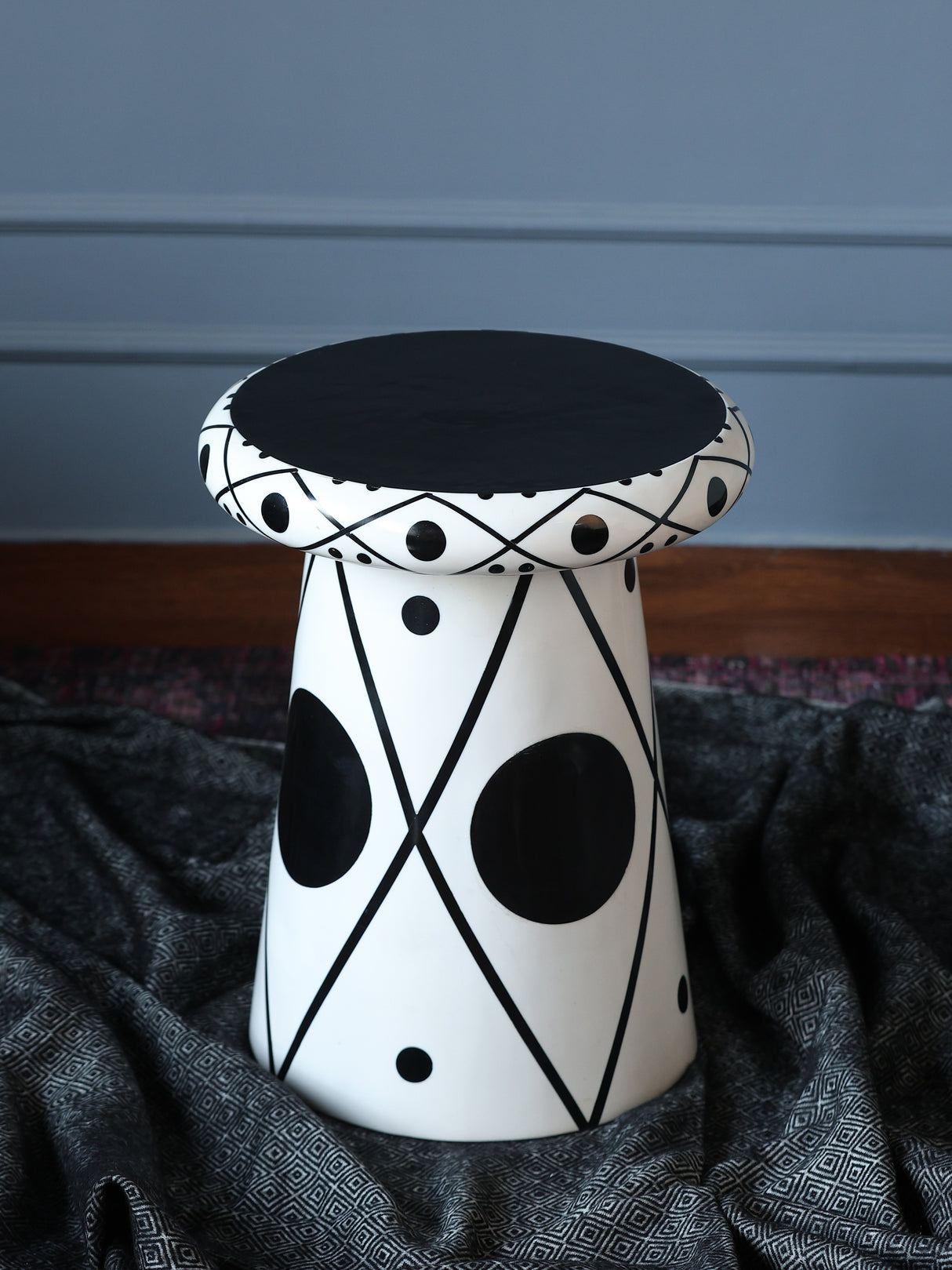 Resin Rhapsody: Artisan Elegance Luxe Tables