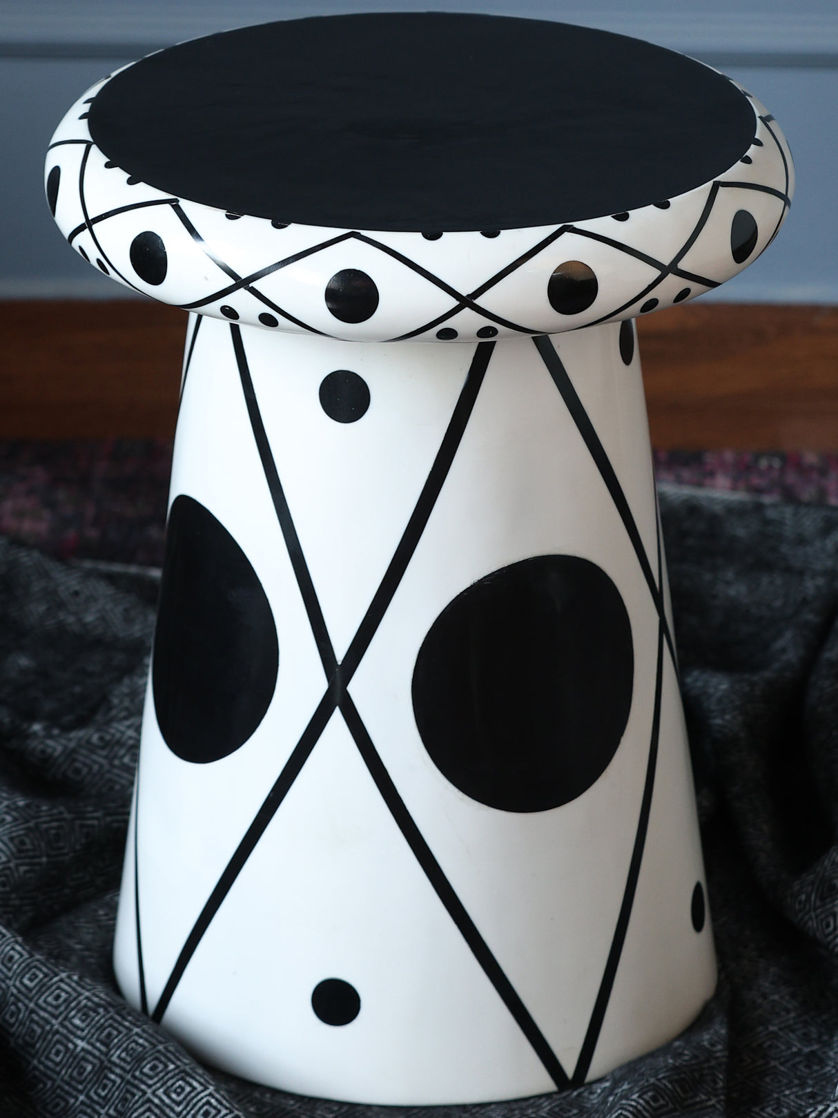 Resin Rhapsody: Artisan Elegance Luxe Tables