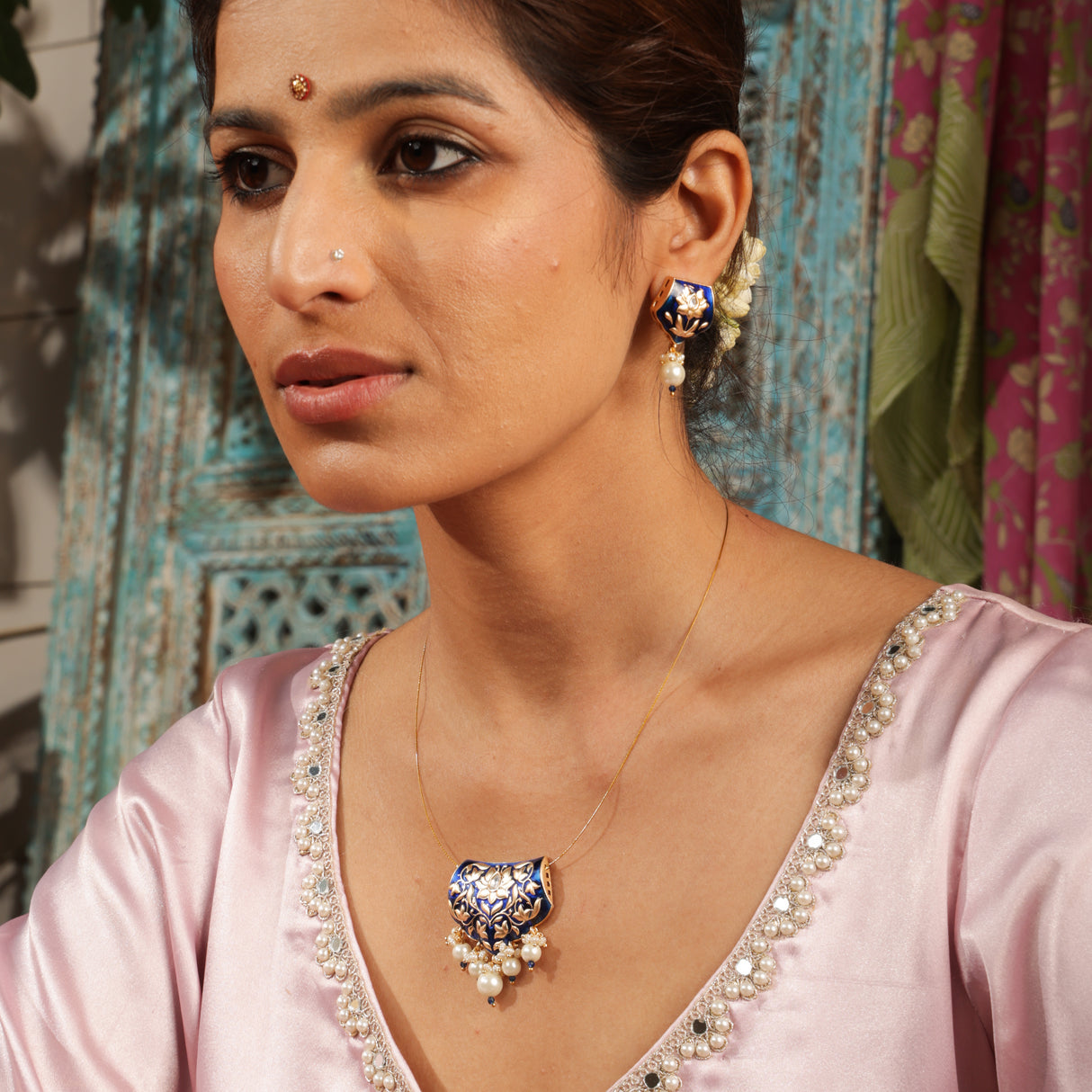 Anvi Lotus Pearl Enamel Pendant Set