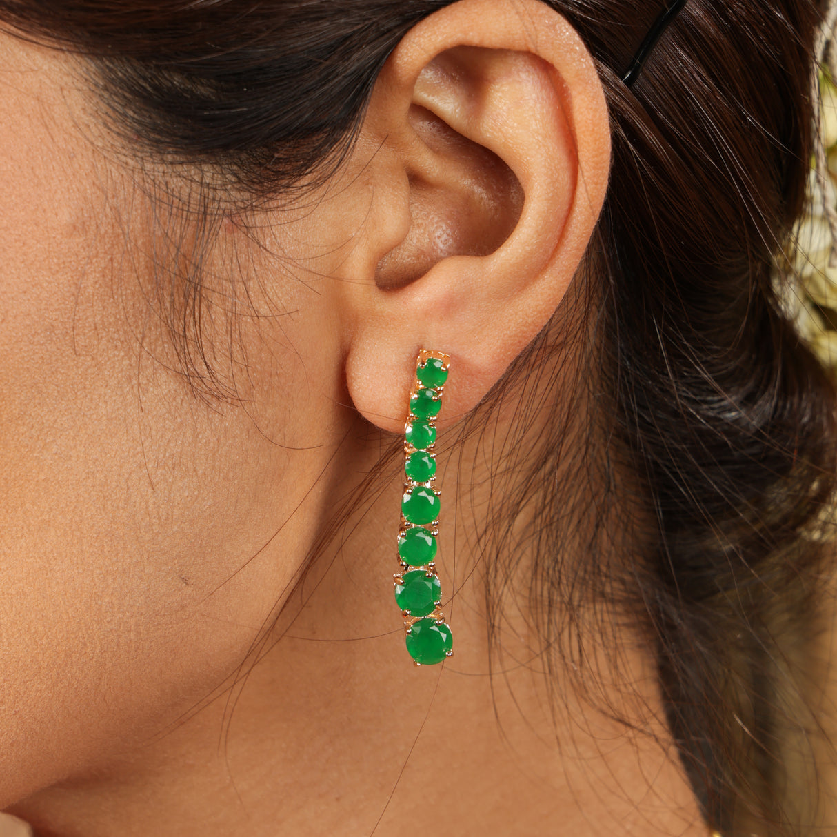 Sumaiya Emerald Glow Modern Necklace Set