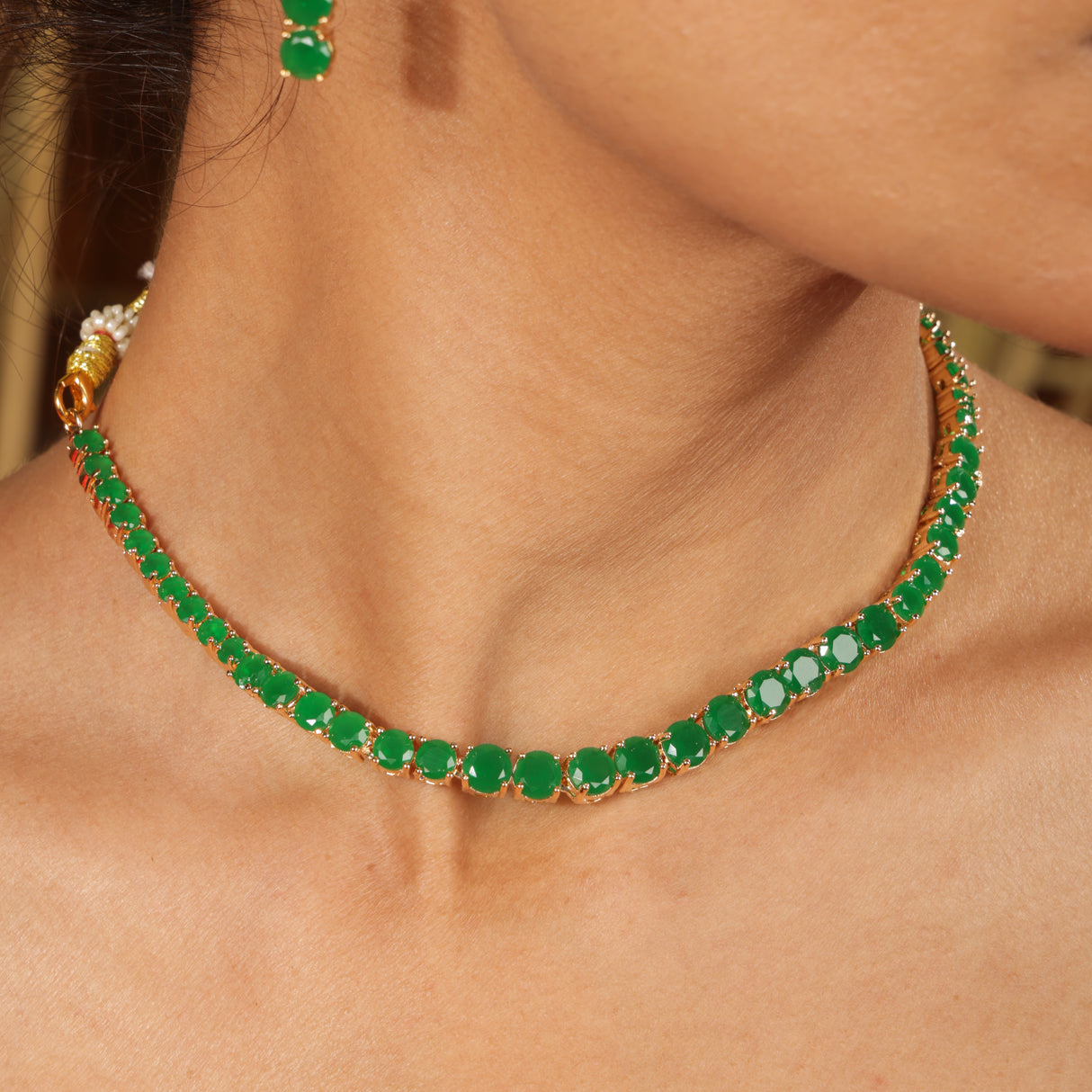 Sumaiya Emerald Glow Modern Necklace Set