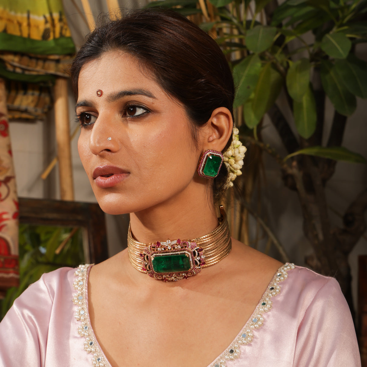 Zerrin Royal Emerald Statement Choker Set