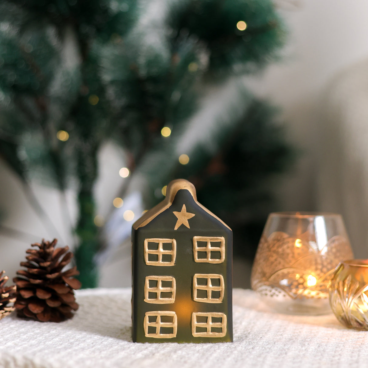 Glass House Christmas Table Decor