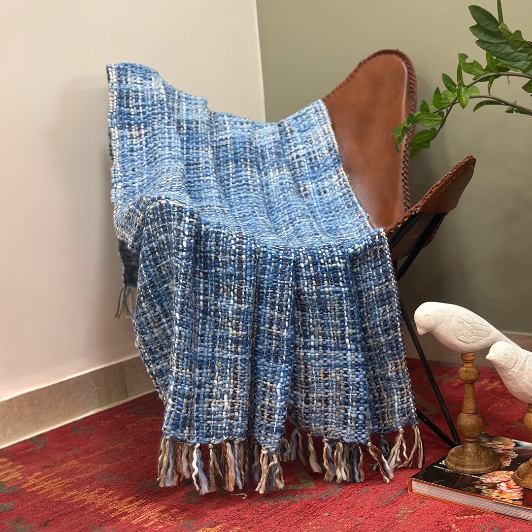 Soft Chunky Acrylic wool throw in Blue, white weaving