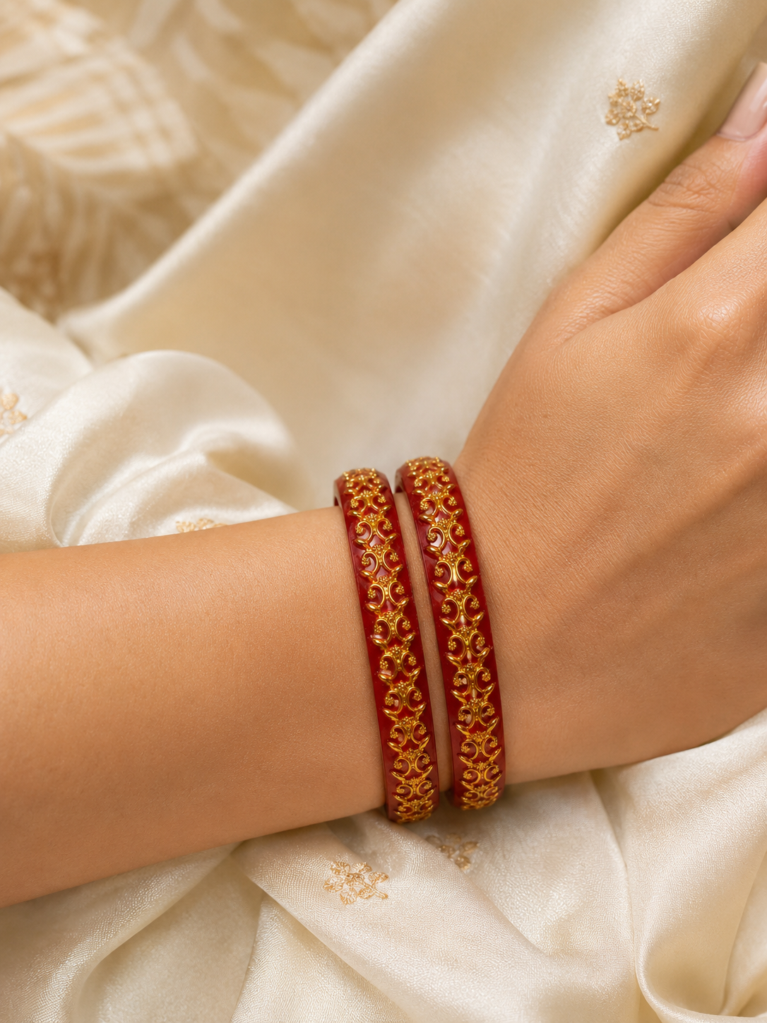Rajshree Shakha Pola red bangles