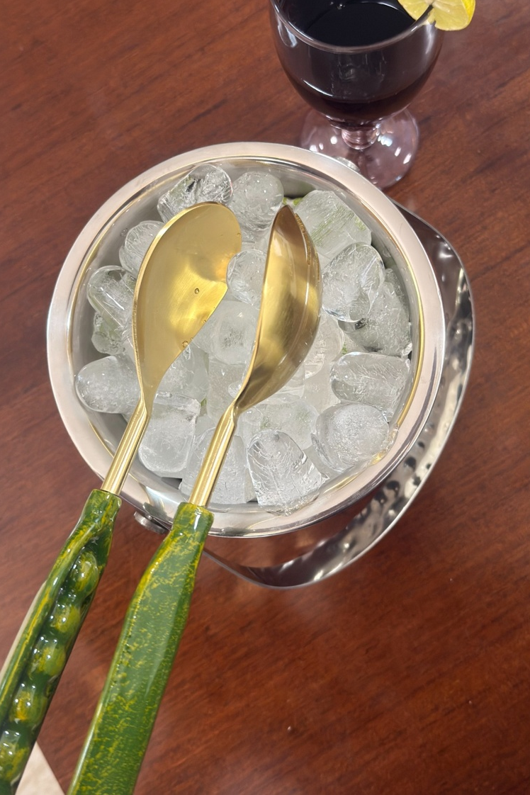 Pea Pod Ice Tong