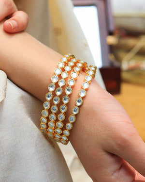 Meera Pachi Kundan Bangles
