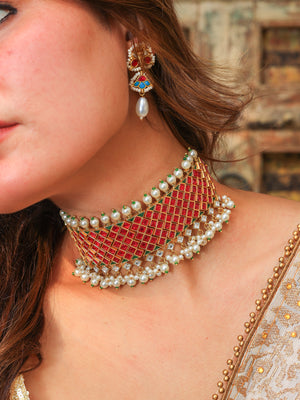 Kanta ruby tone Kundan choker with Pearl details