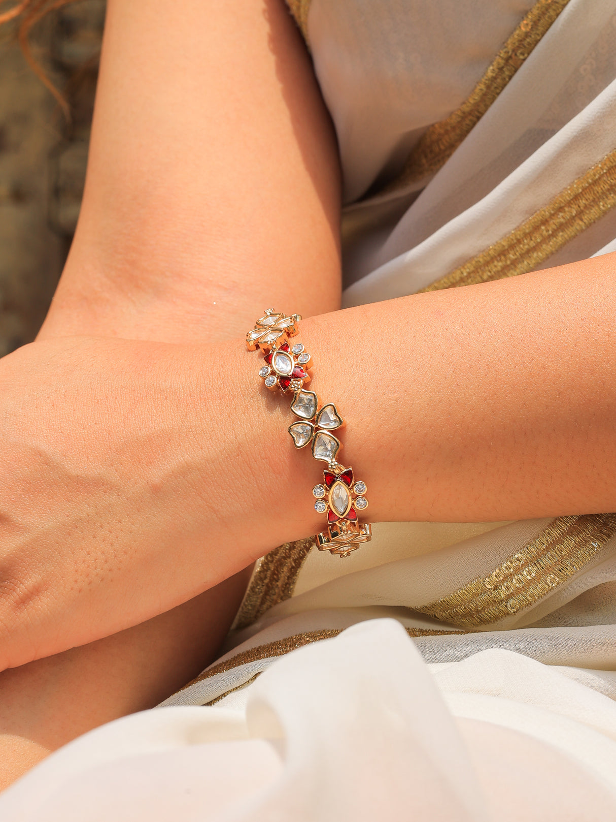 Trivene Tyaani kundan bracelet