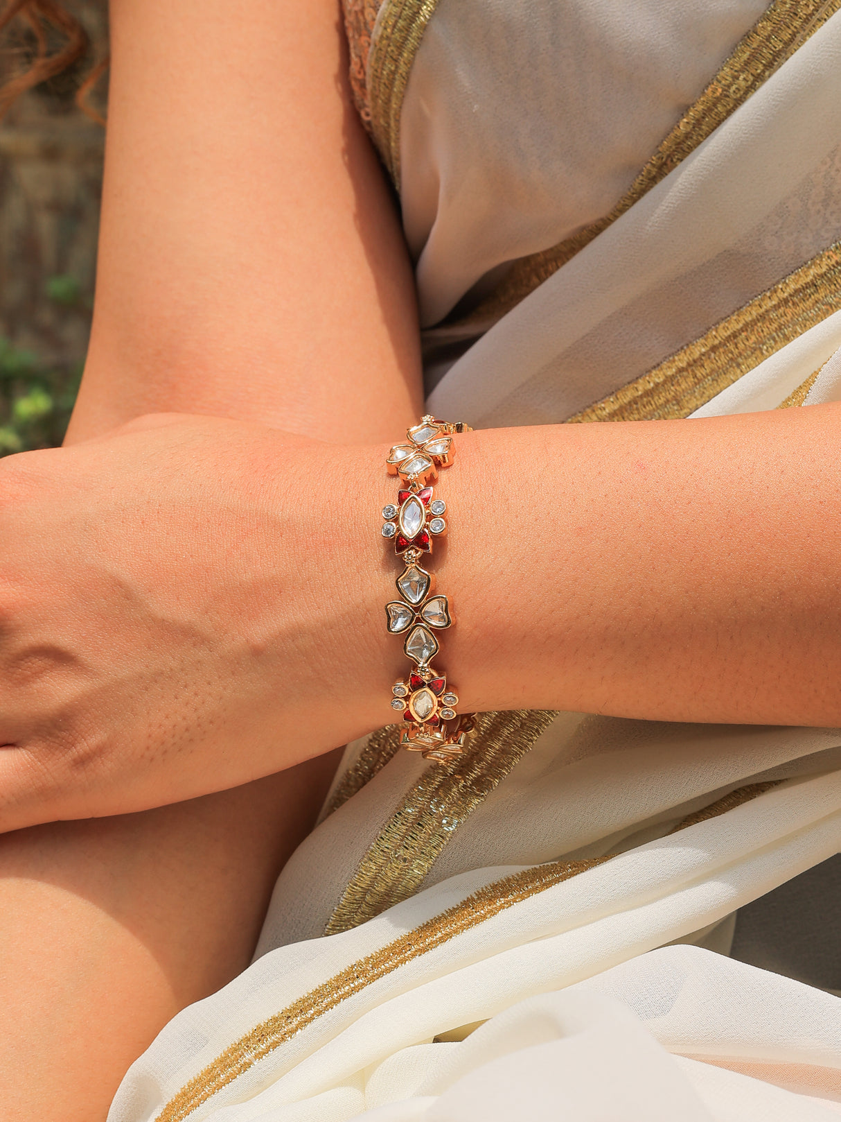 Trivene Tyaani kundan bracelet