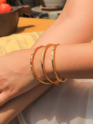 Roshni brass polished bracelet