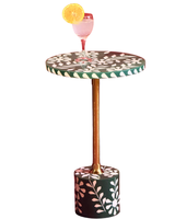 ResinRhapsody: Artisan Elegance in Liquid Luxe Tables