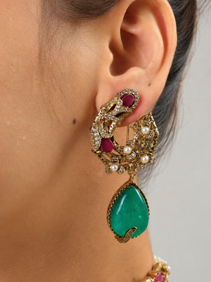 Shahpari Emerald Green and ruby Kundan Choker Necklace Set