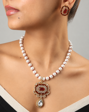 Aryana Classic Pearl Pendant Necklace Set