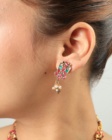 Anahita Floral Kundan Necklace Set