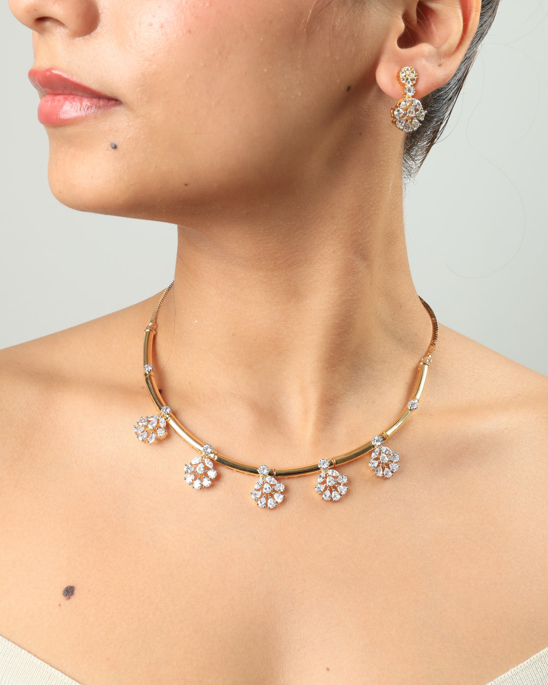 Jaanvi Aurora Crystal Drop Necklace Set