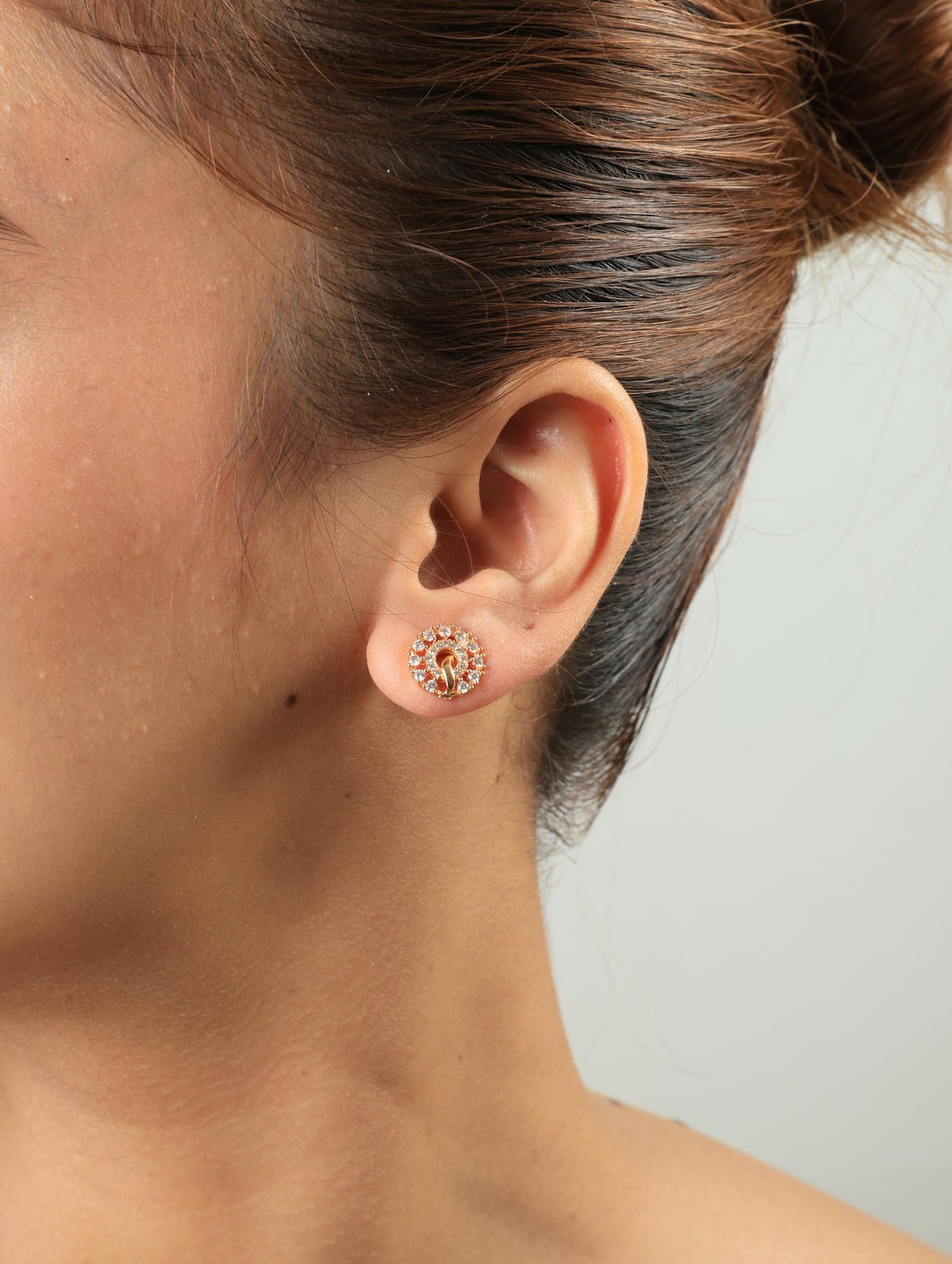 Sanvi Zircon Stud Earrings