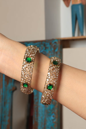 Samira Set-of-2 Emerald Radiance Textured Cuff Bangles