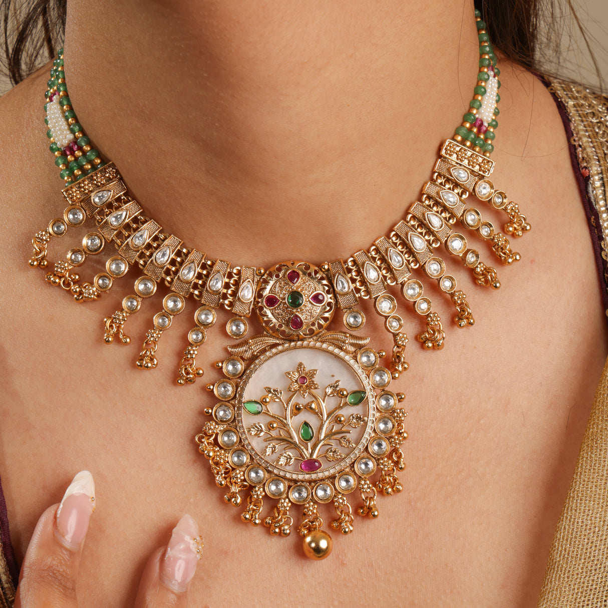 Vasanti Rajwada choker set