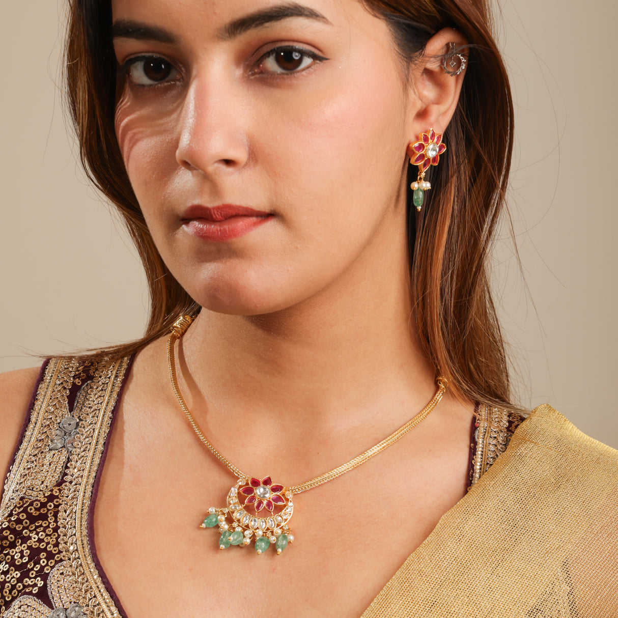 Namya Jadau pendant set