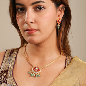 Namya Jadau pendant set