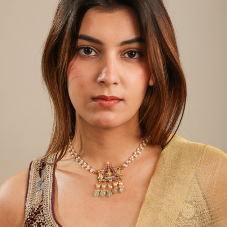 Nanki Kundan Choker