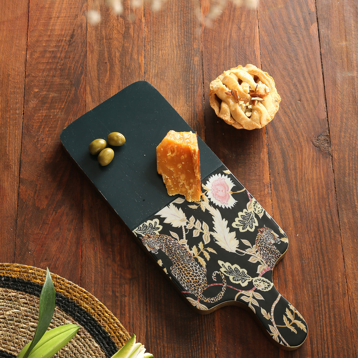 Chopping Board - Cheese Board With Decan Design – Revive Home