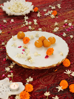 Marble cake stand with gold foiled edges