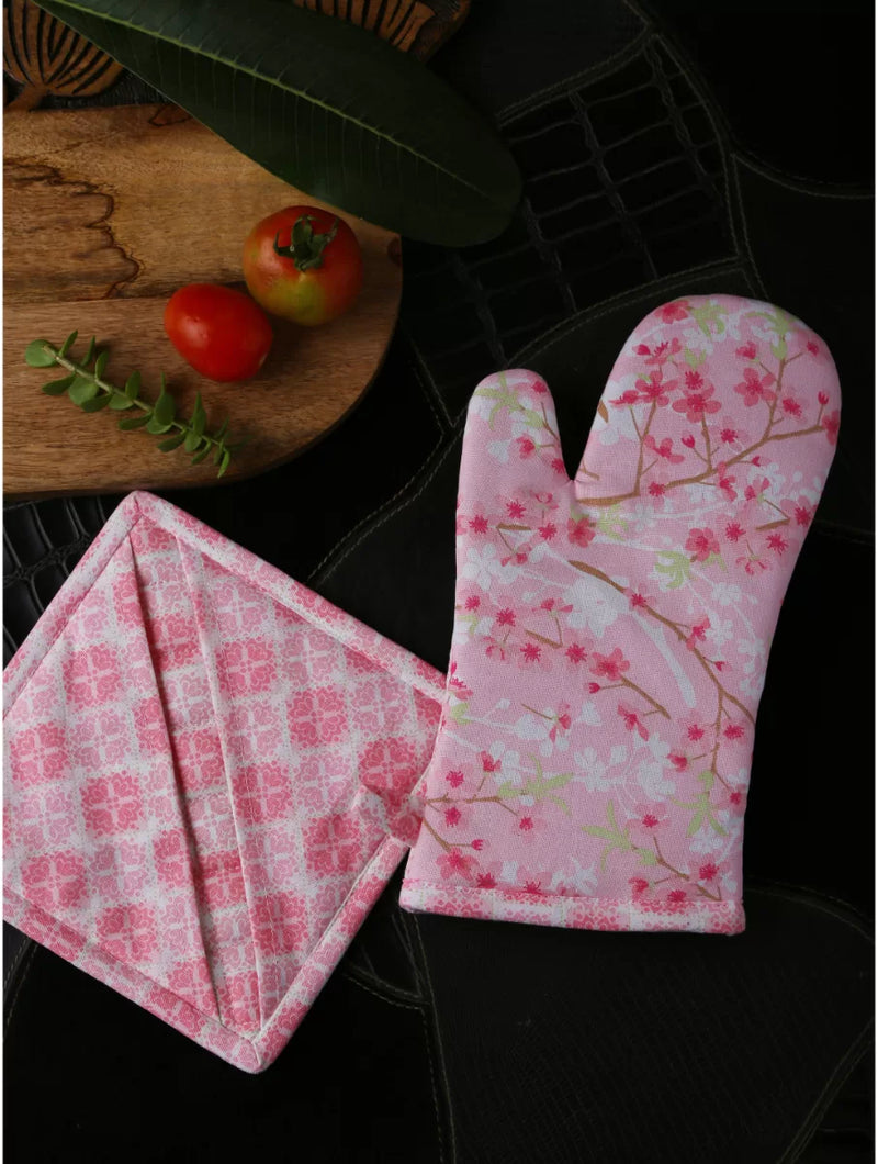 Kitchen Linen - Set of Flower Pattern Pot Holder, Glove, Apron and Kitchen napkins set of 2 (total 5 pcs)