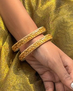 Rajshree Shakha Pola bangles