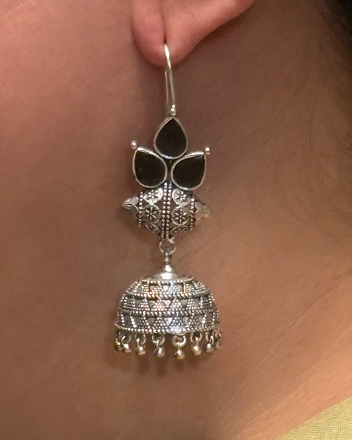 Phool Black flower Jhumka