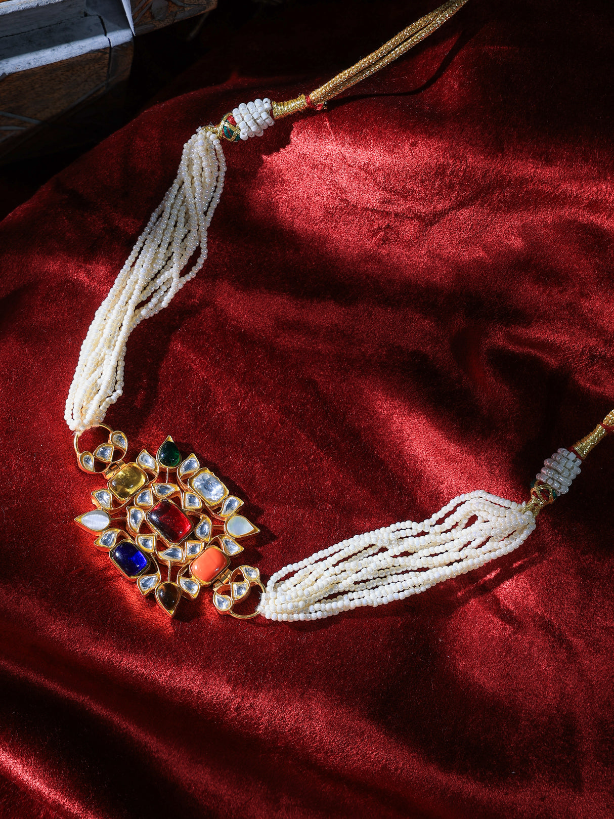 Navratan Kundan choker