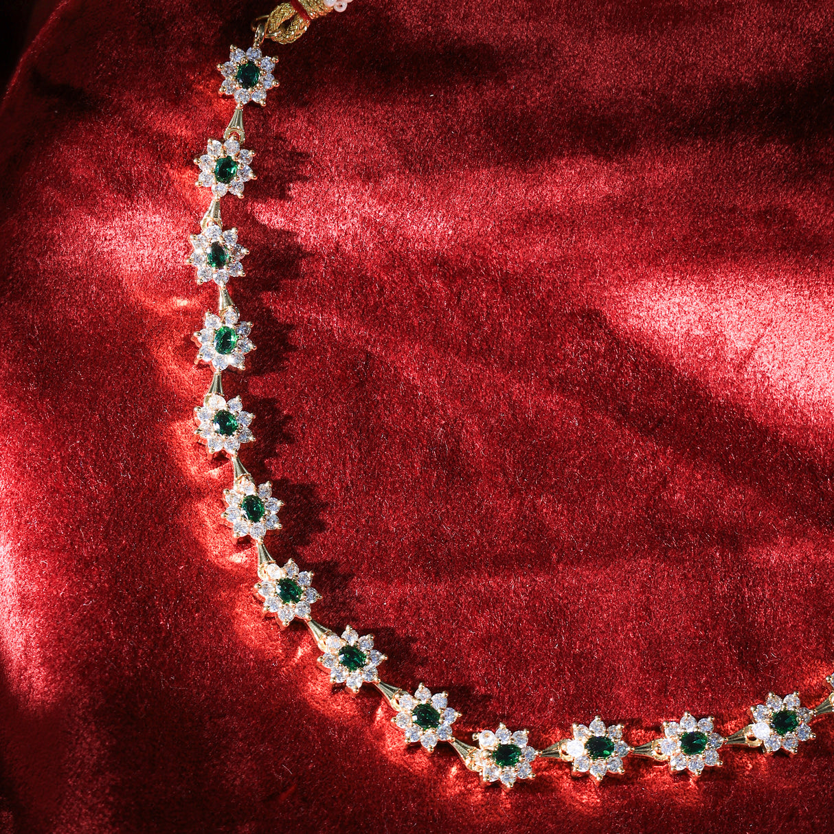 Ansh Flower design necklace set