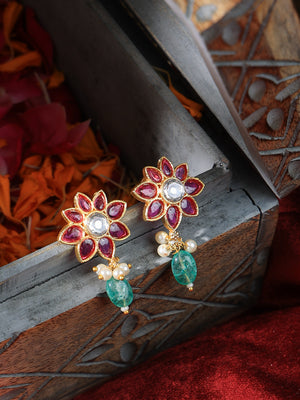 Namya Jadau pendant set