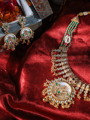 Vasanti Rajwada choker set