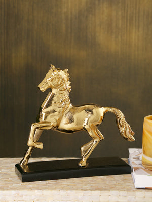 Chic Fauna Tablescape Golden Horse