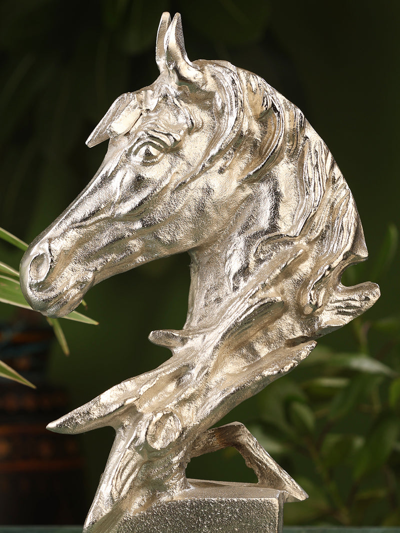 Chic Fauna Tablescape Silver Horse