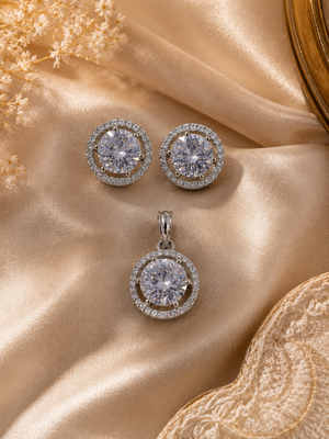Lily Royal Halo Pendant Set